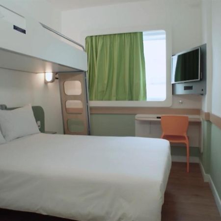 Ibis Budget 우사스쿠 외부 사진