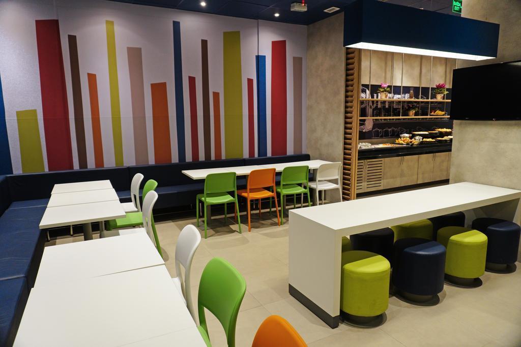 Ibis Budget 우사스쿠 외부 사진