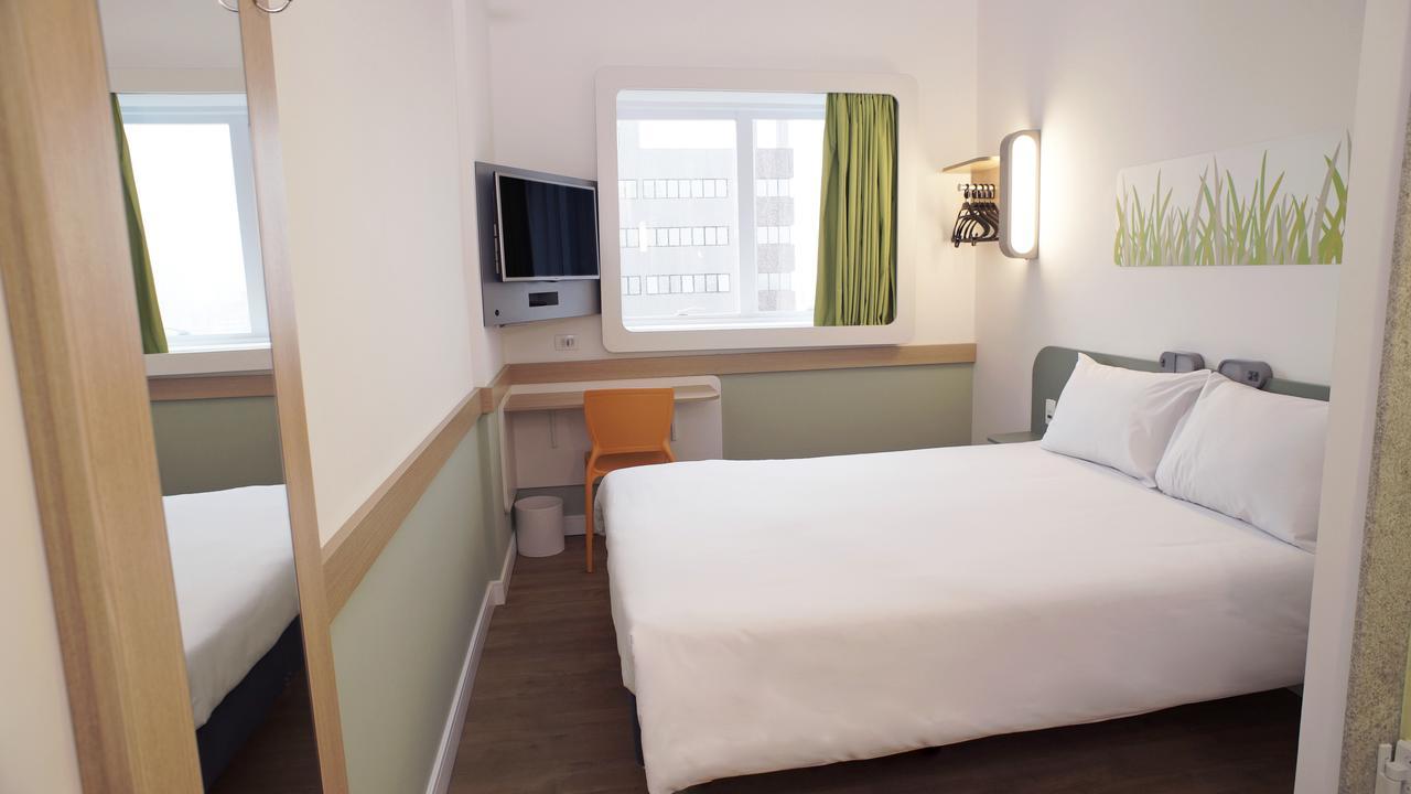 Ibis Budget 우사스쿠 외부 사진
