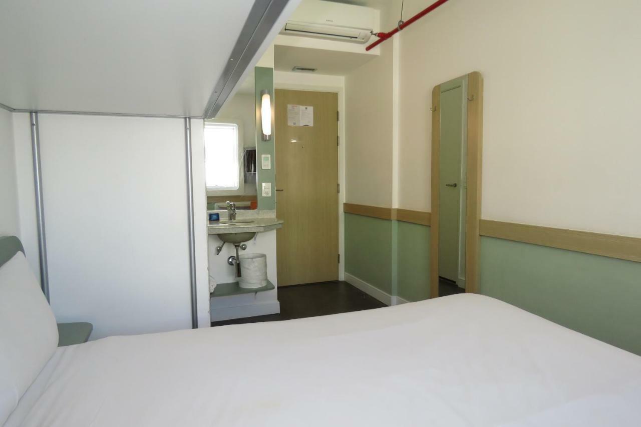 Ibis Budget 우사스쿠 외부 사진